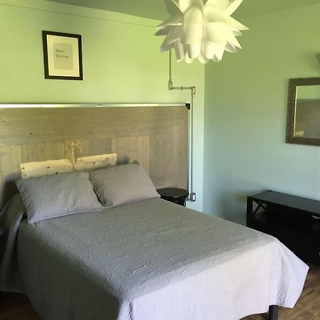 Rooms At The Pecan Olmito Esterno foto